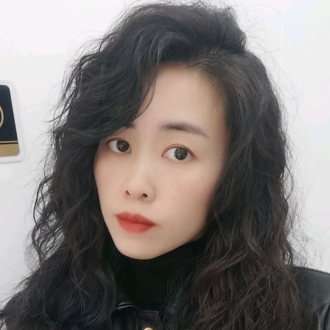 晋江减龄发型设计师～小琴