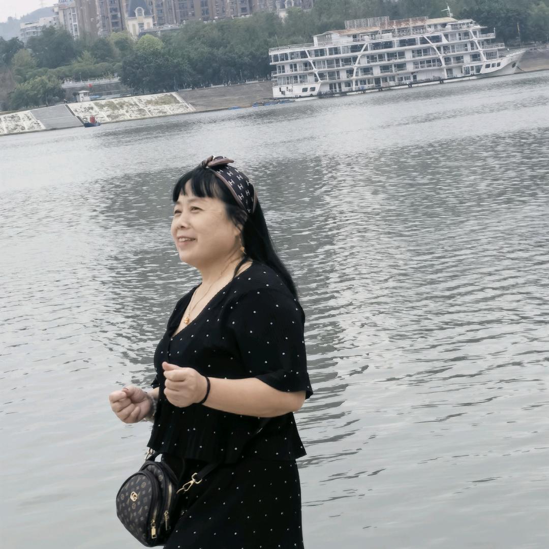 回眸两笑(六八年🐒🐒)