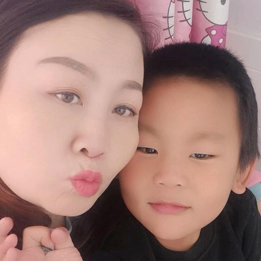 婷姐和孩子日常生活