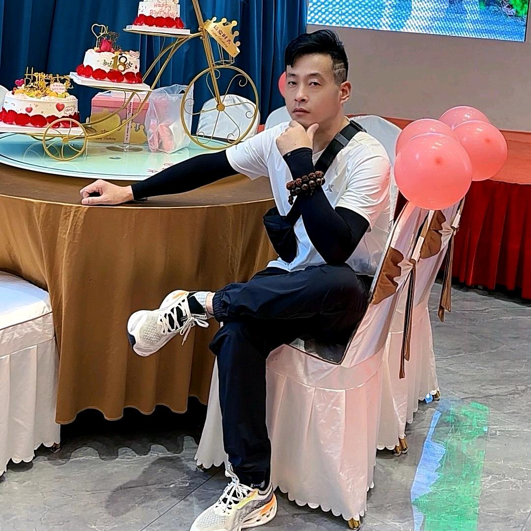 阿狼【党先生】