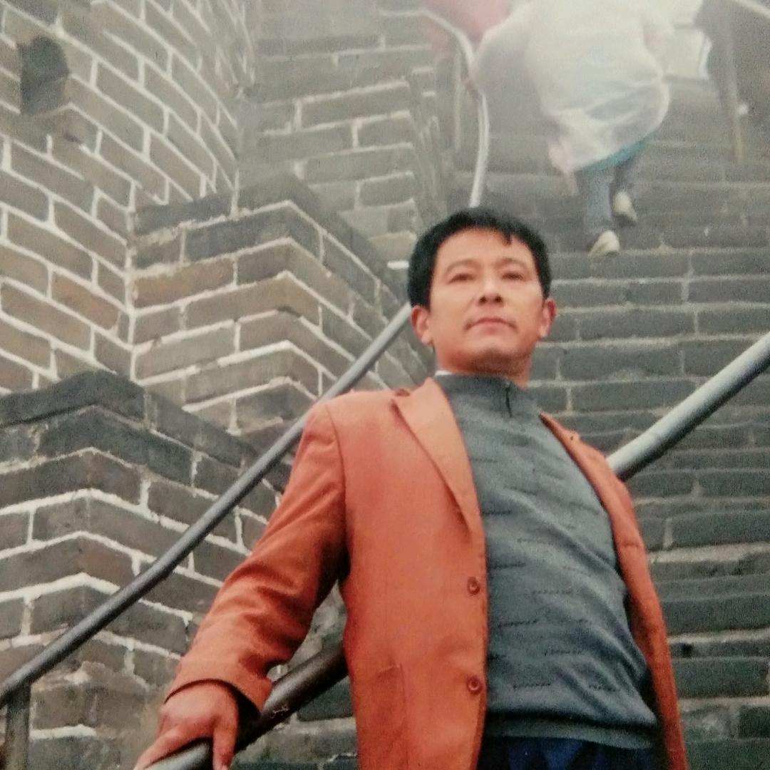 徐福新（爱唱歌）一退伍老兵，