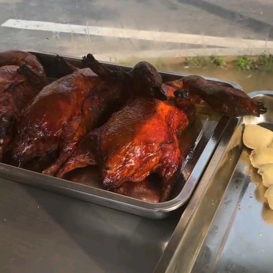 清舟泛闲