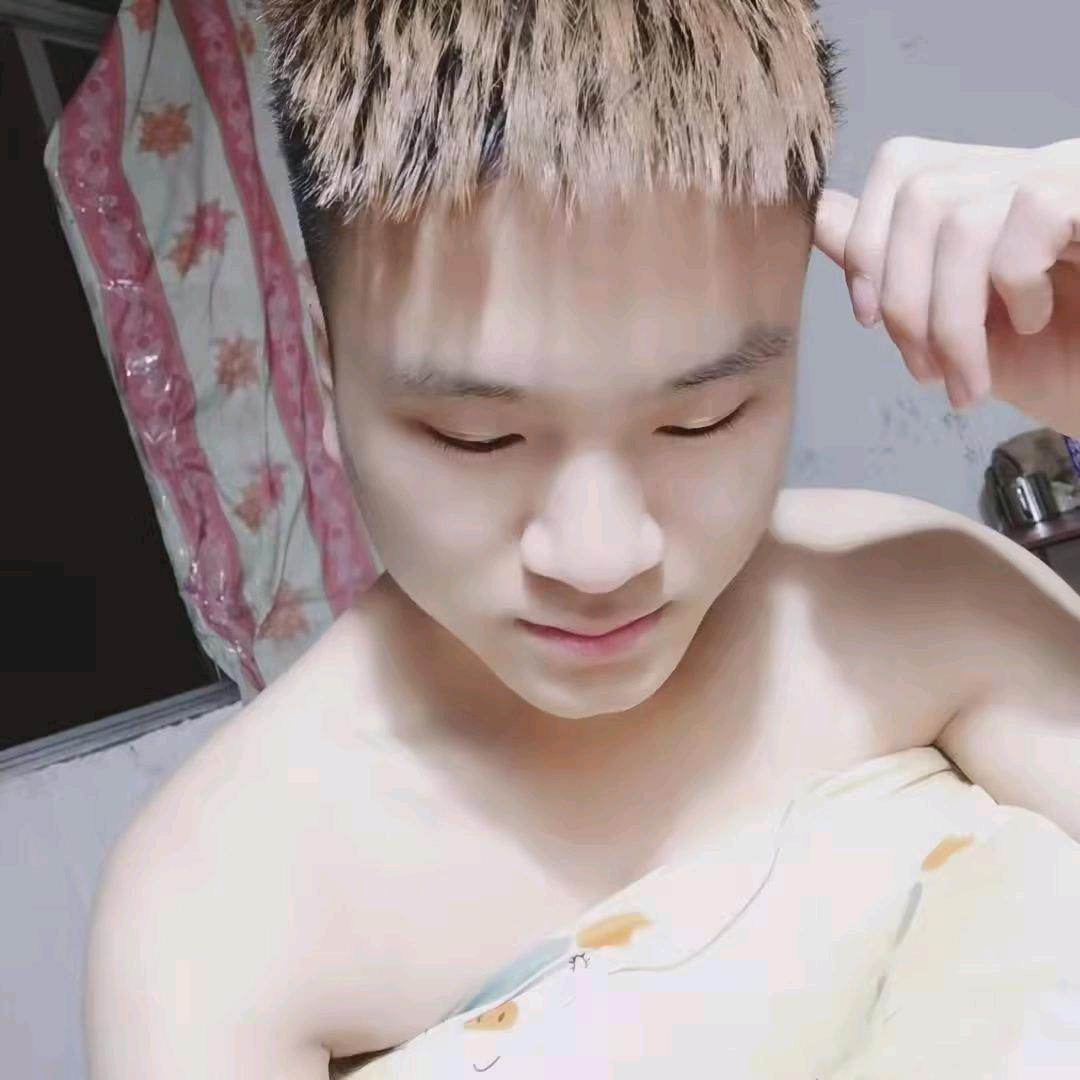 刘哈哈 ⬆️
