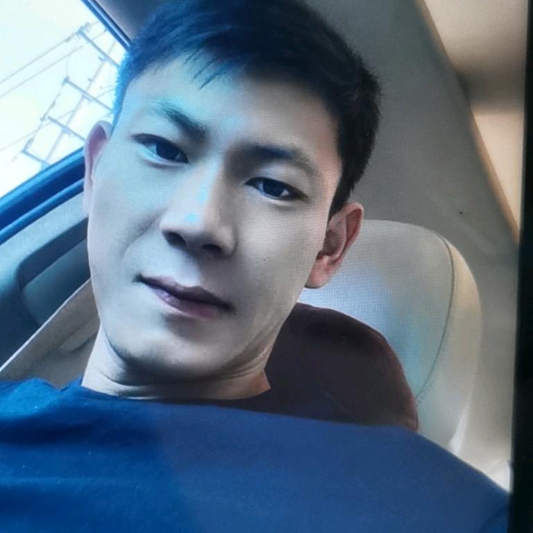 小陈呀。