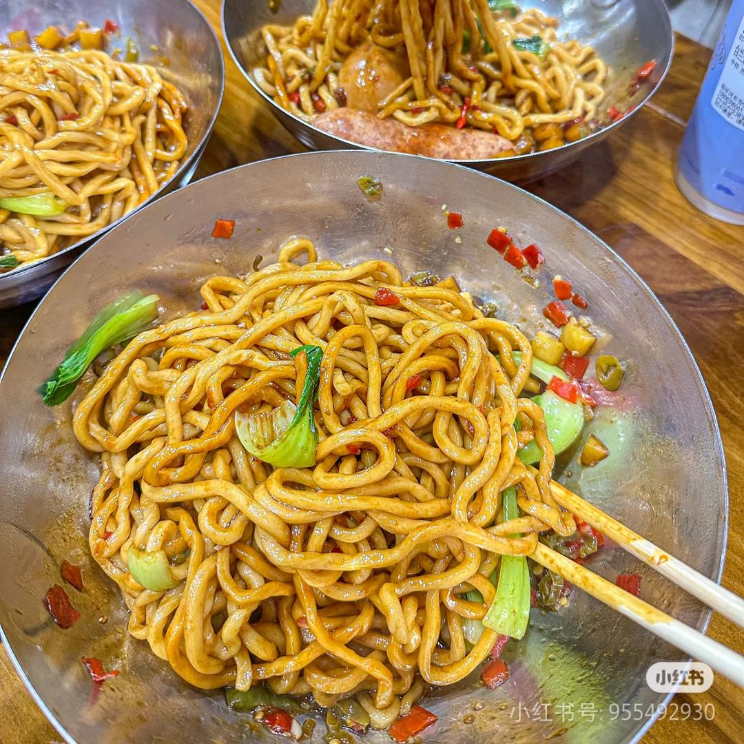 赵微家的臭豆腐炒凉粉剁椒面