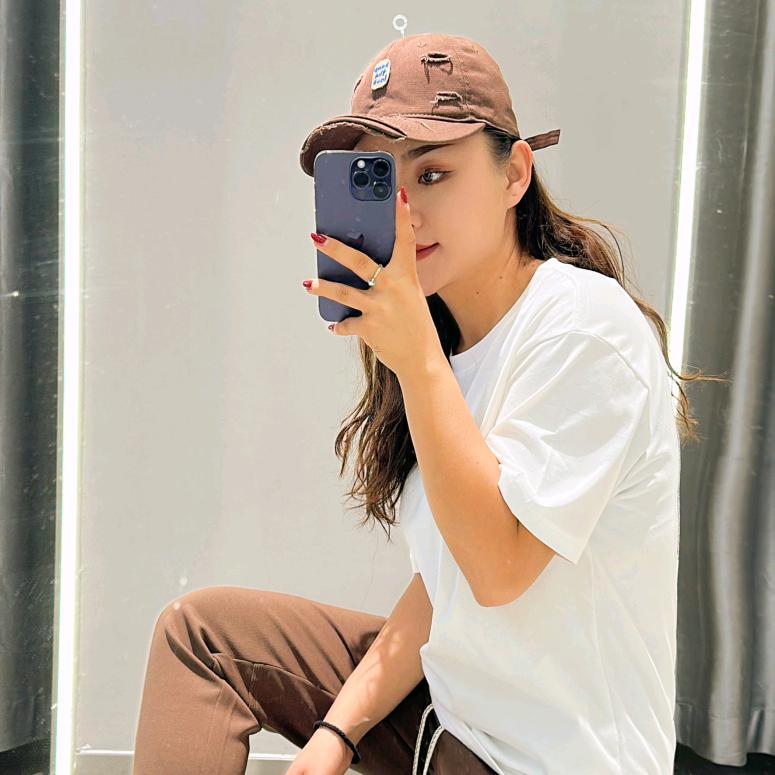 酒泉市大明步行街男装都市气息芙蓉