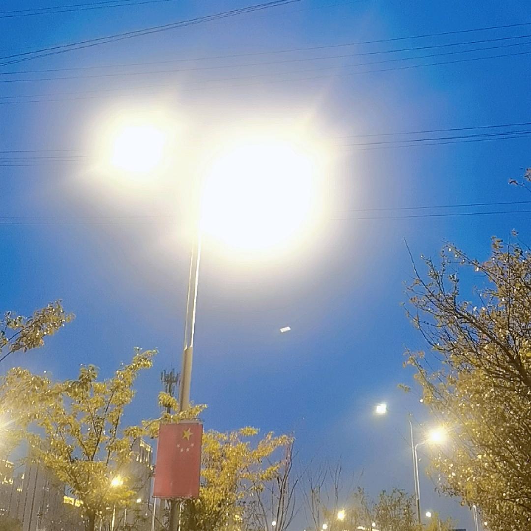 依然是我