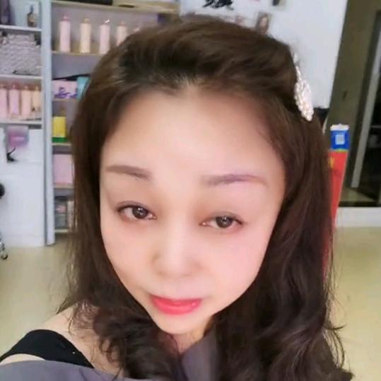 杨二妹(早上6：35开播