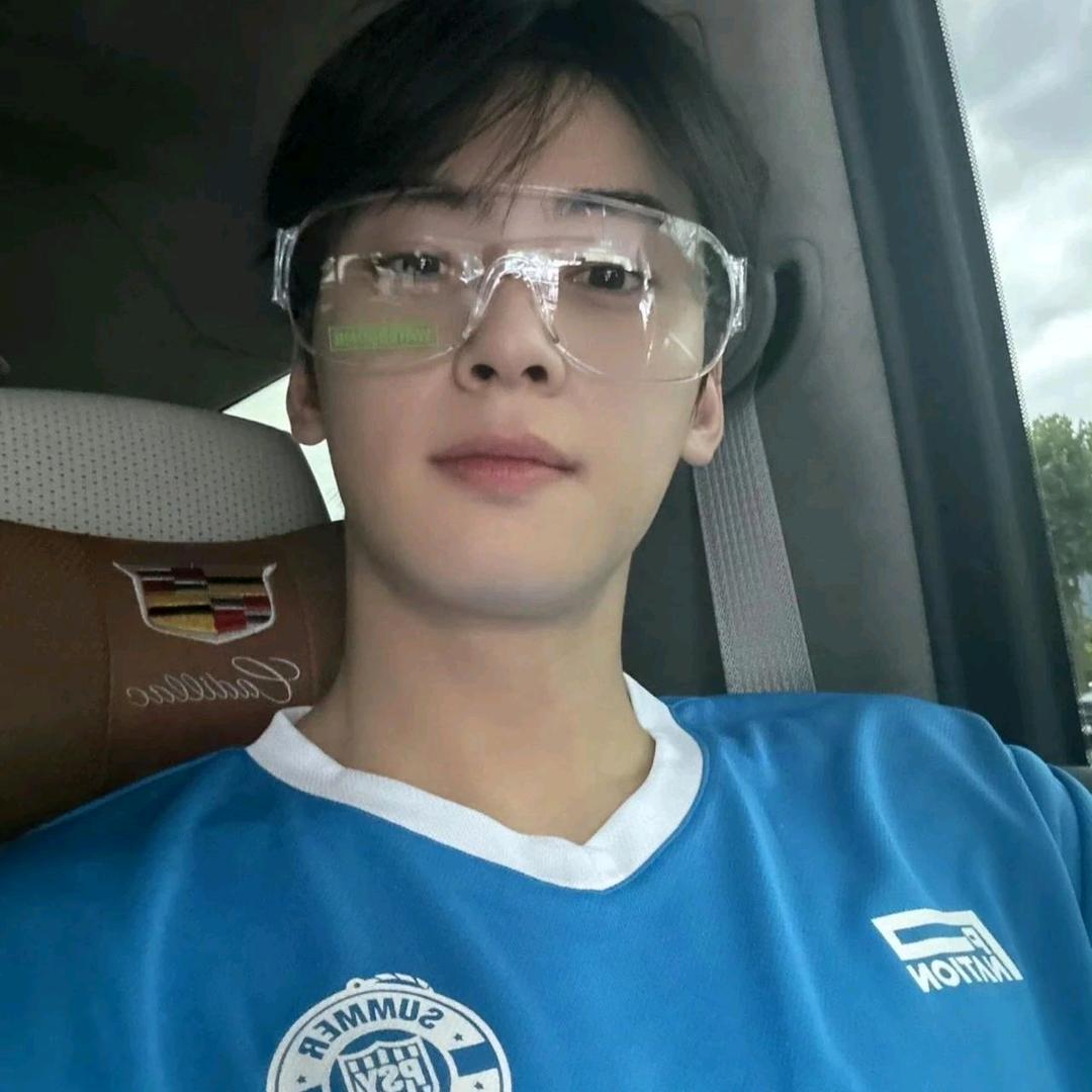 没有胸肌的野仔