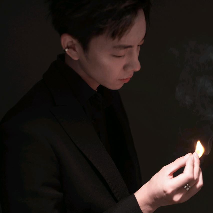 喜欢摄影的周周