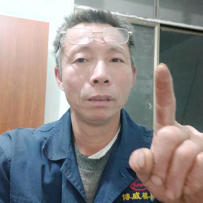 老肖♥（贴砖，做柴🔥灶）