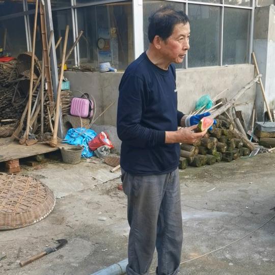 孤寡老人