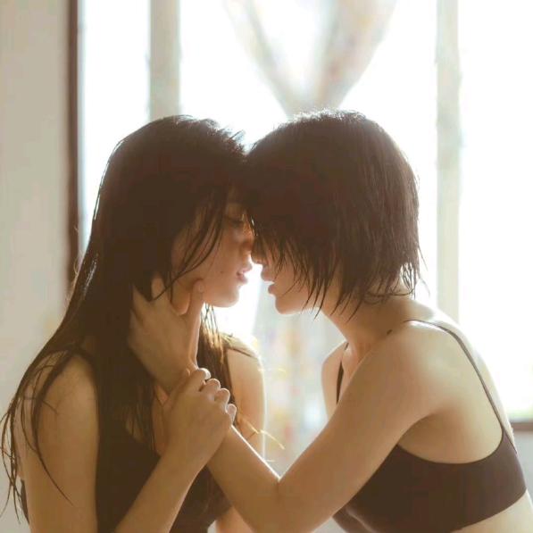 看美女是应该的