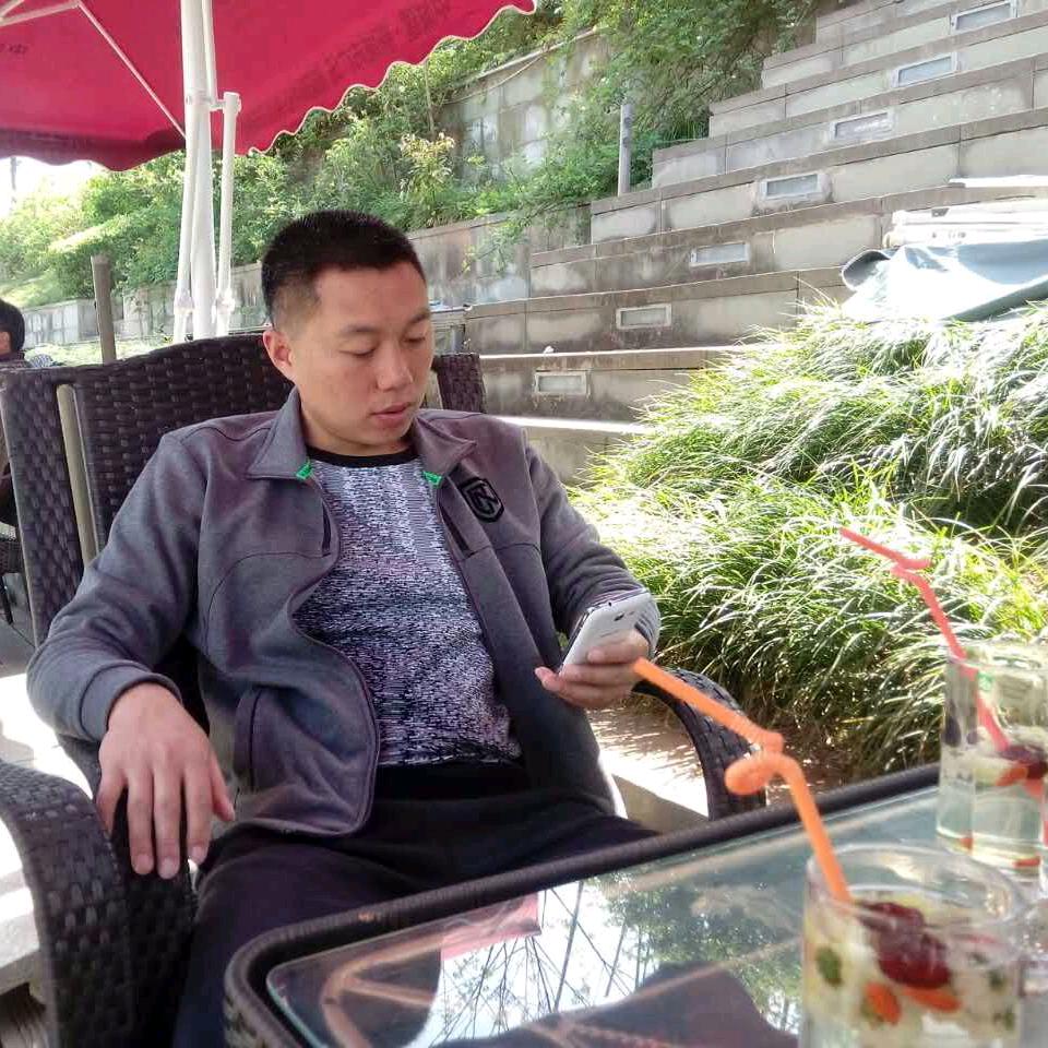 南骏汽车厂家销售店