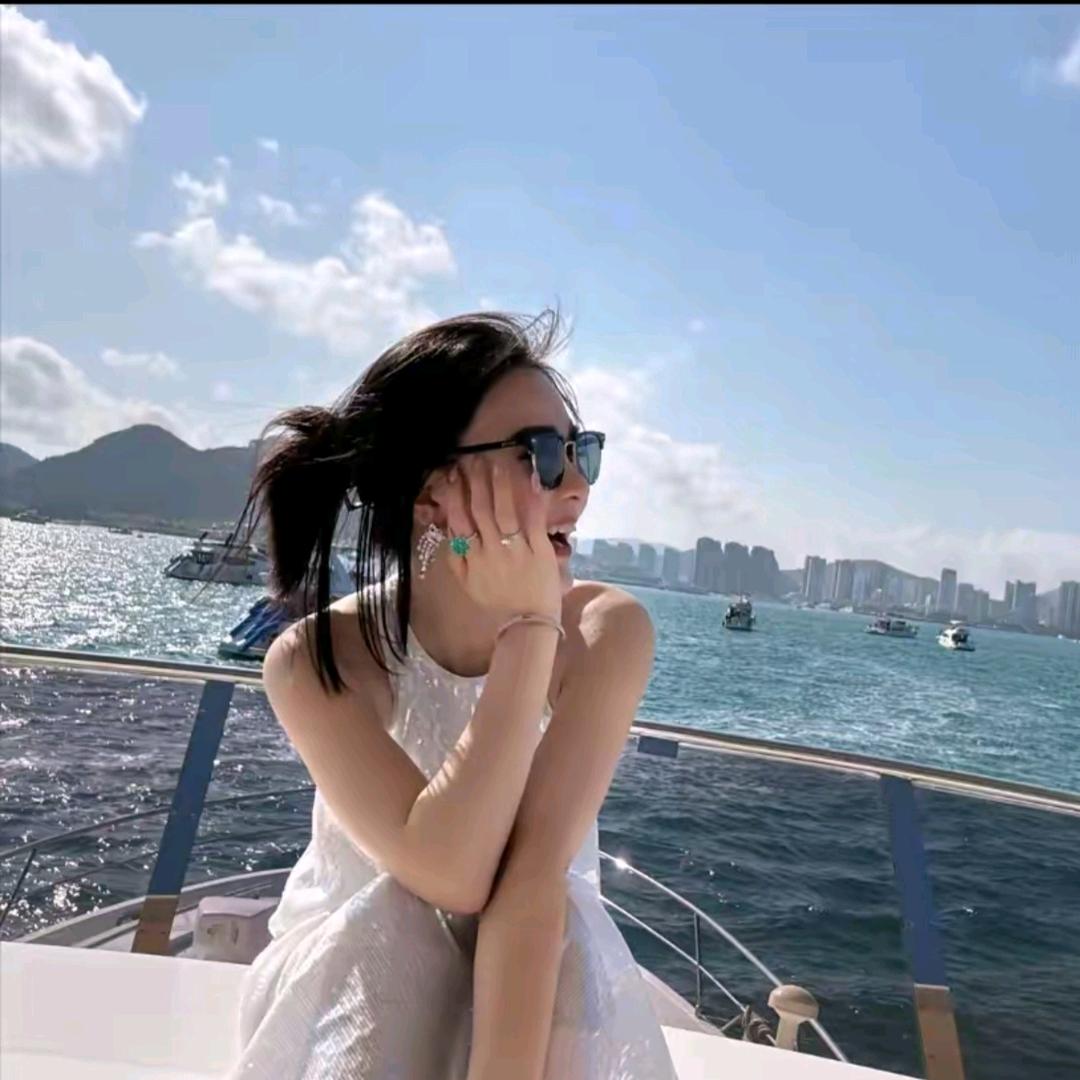 袁艺灵爆款穿搭