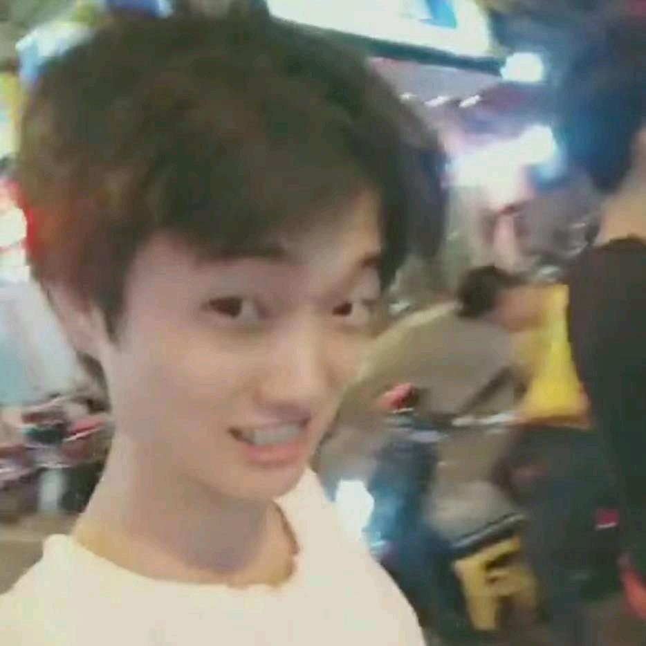 就一直笑下去好了