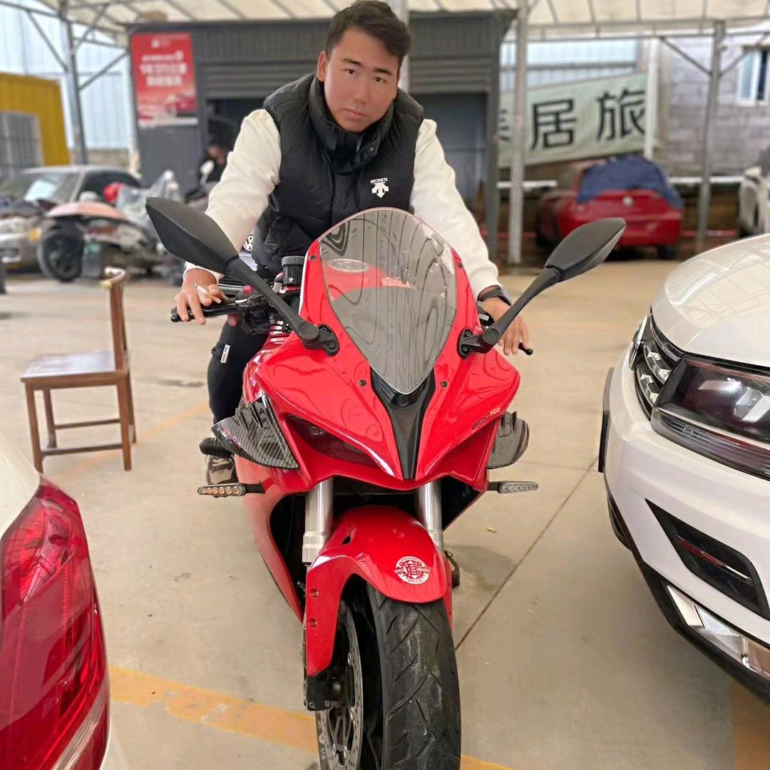 联鸿车行小聂