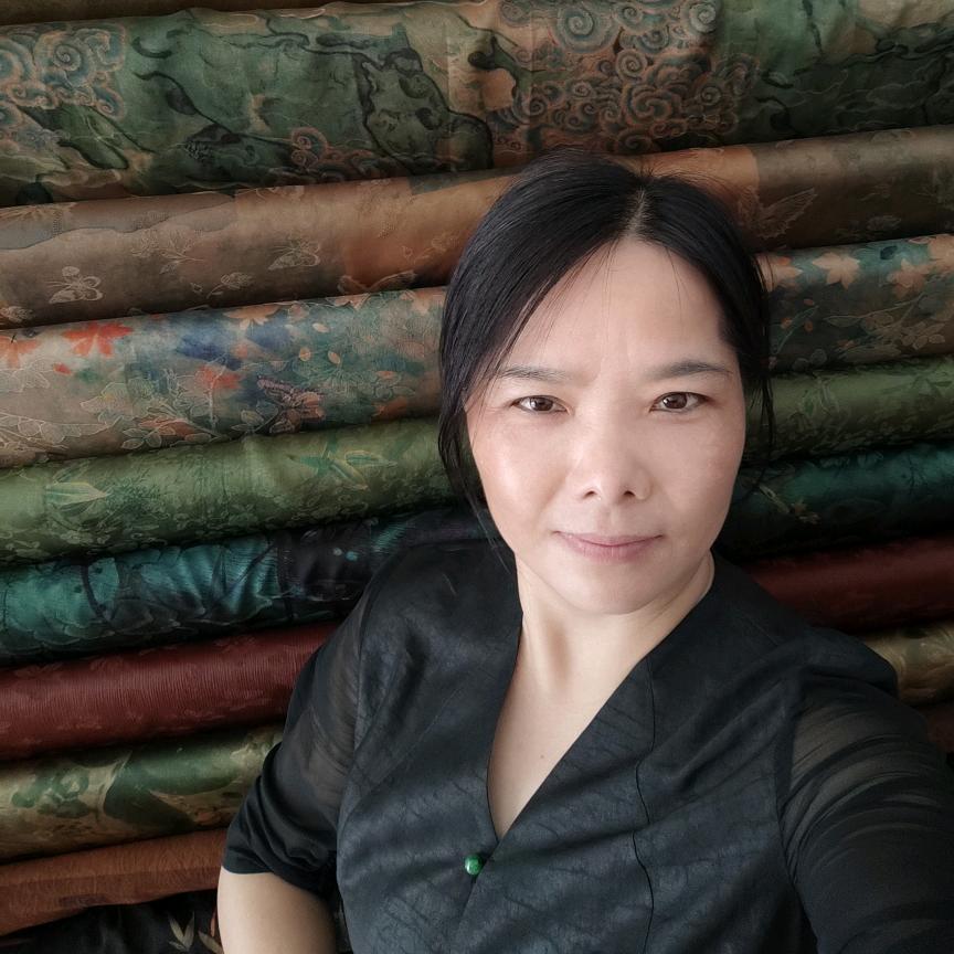 许昌服装定制淑娟