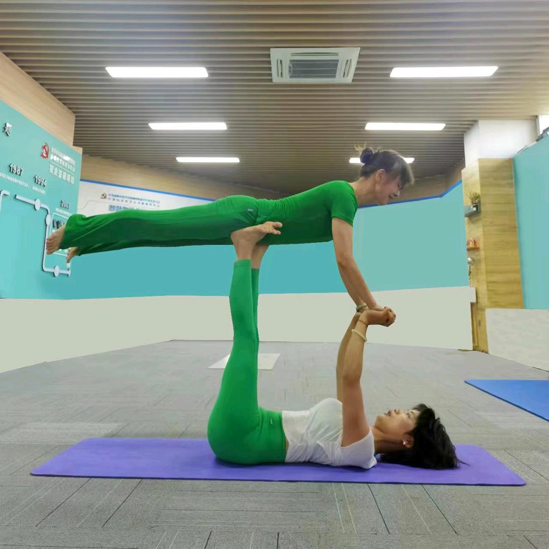 用户4435847631126伊人