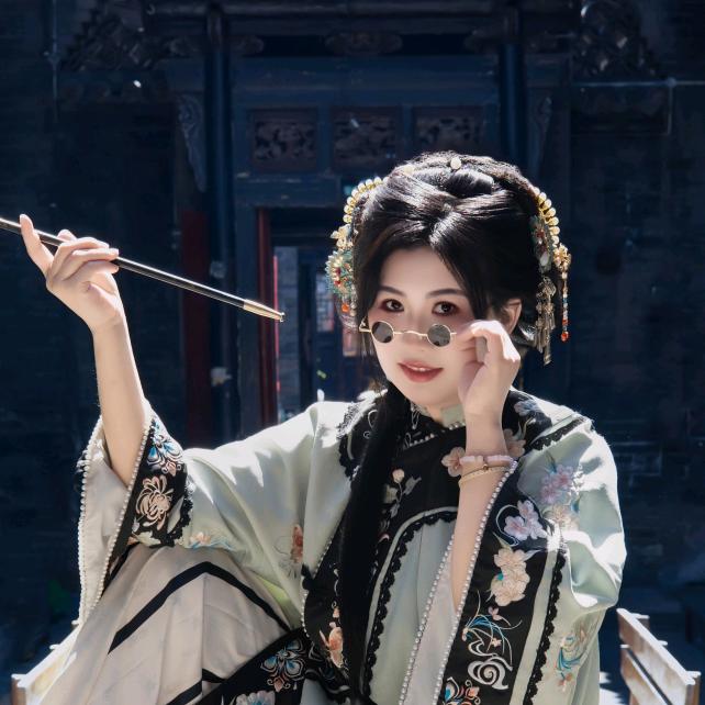 是蕾不是雷＄_＄