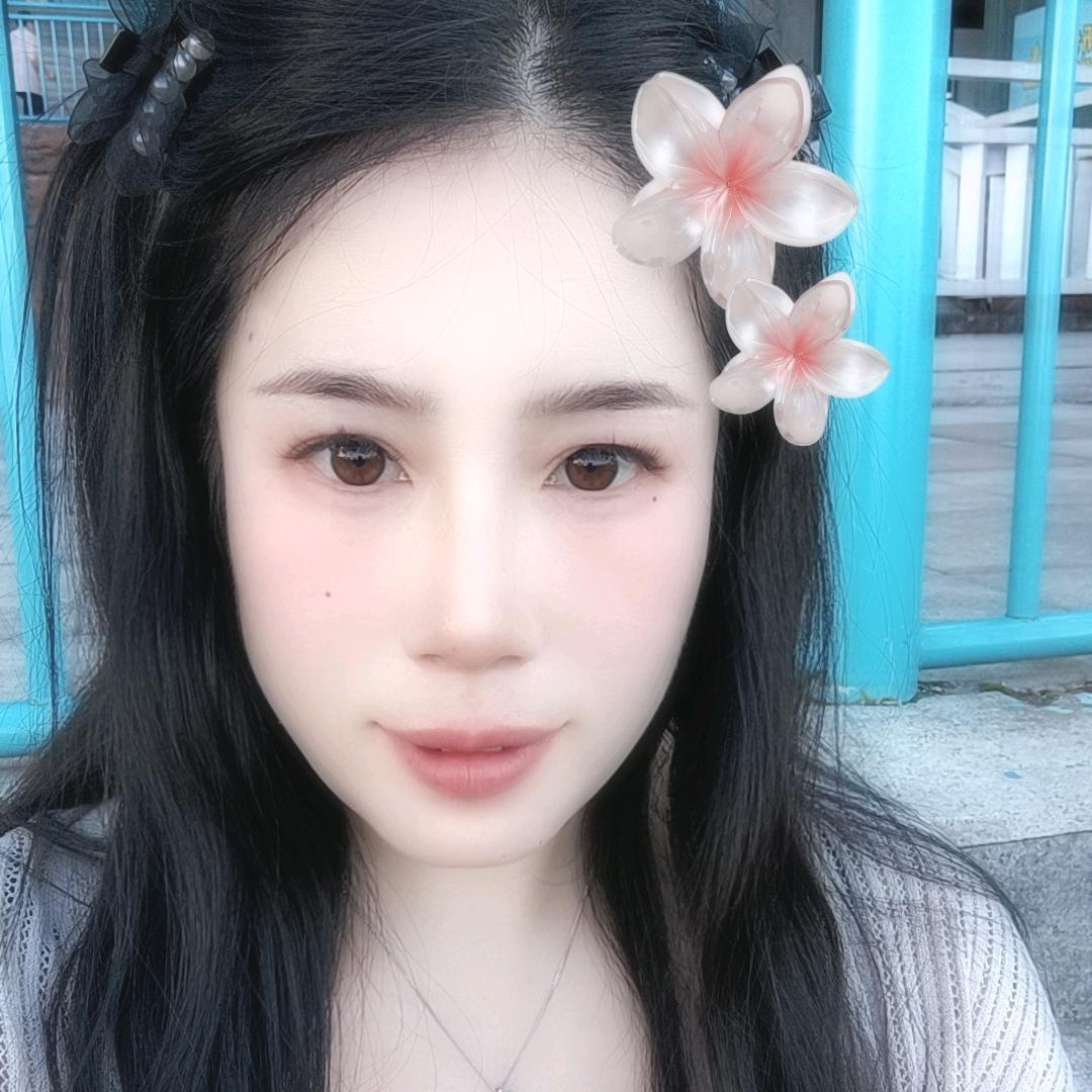 汽车钥匙那女的