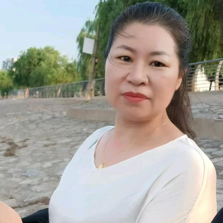 洪湖羽绒服翻新艳霞