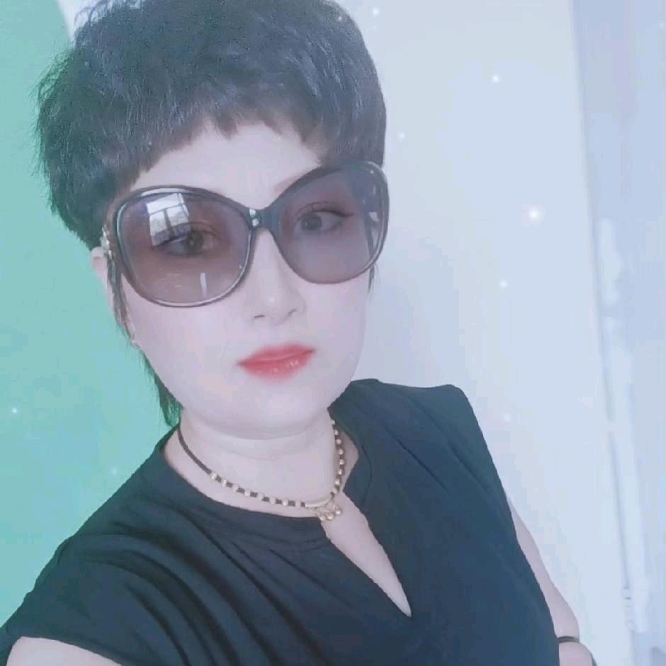淡然一笑🌷