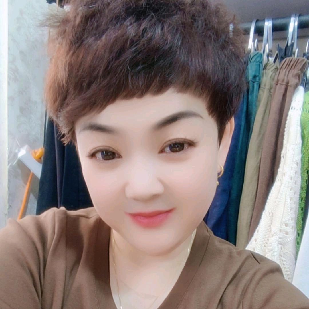 长清新颖女装店