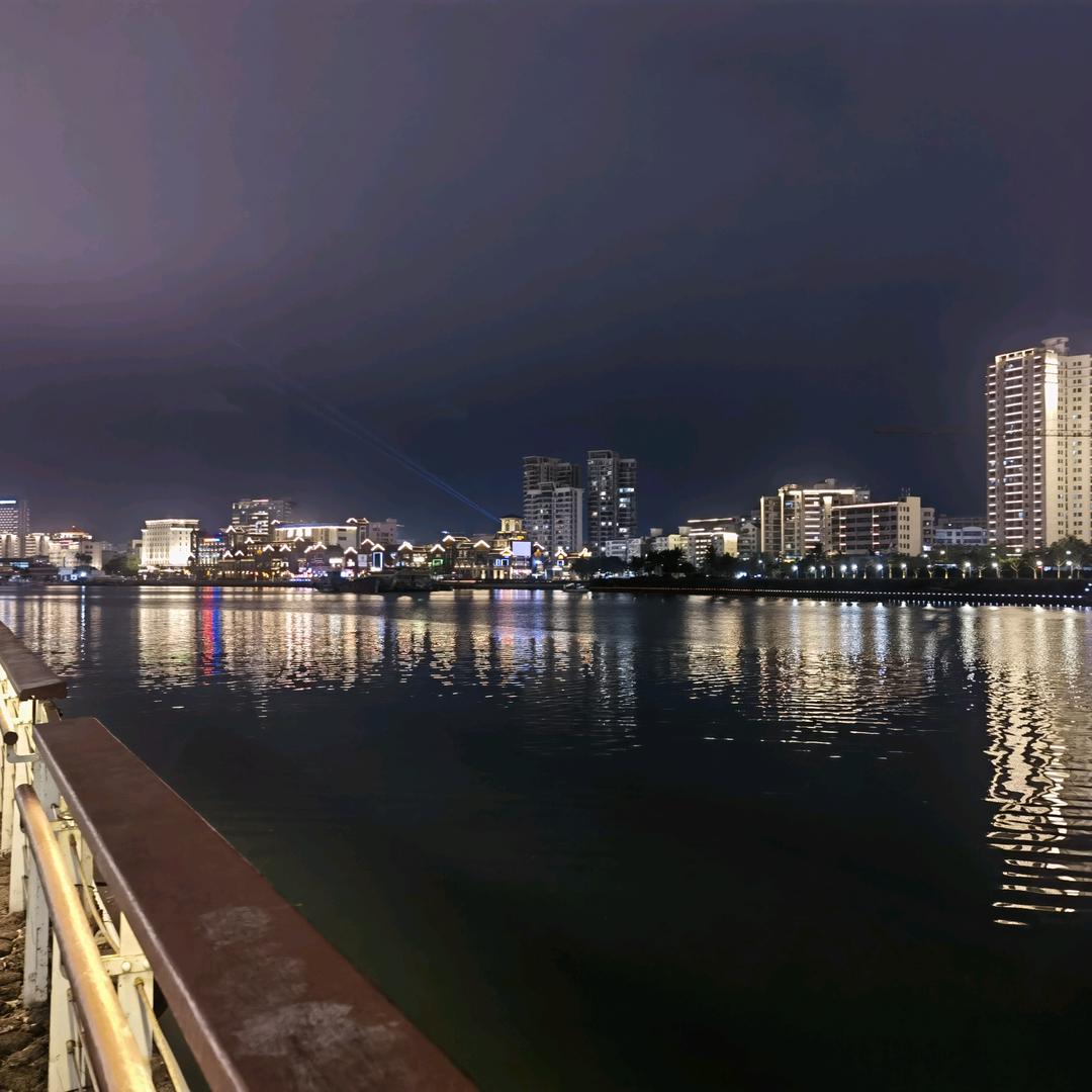 手工饭团&鸡蛋灌饼&烤冷面