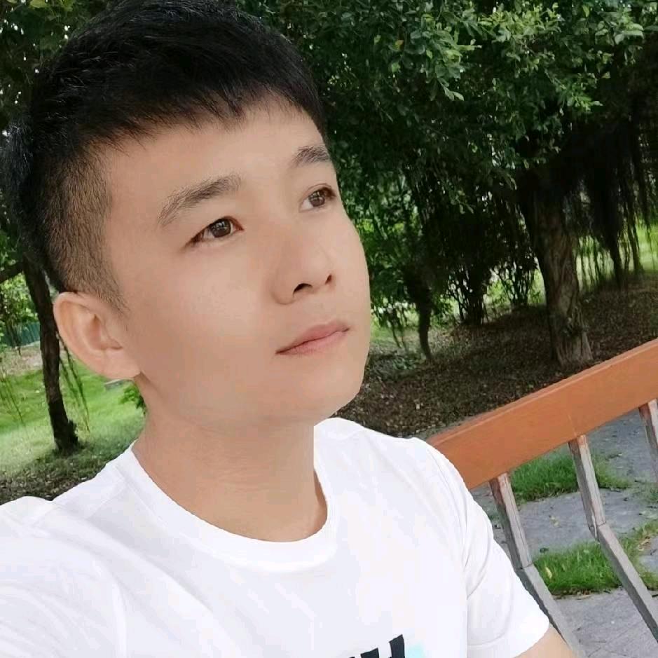 人前欢笑人后孤单