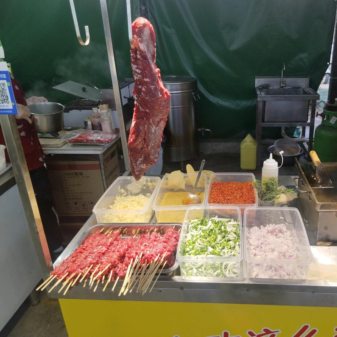 安陆府夜市公园-罗记铁板牛肉