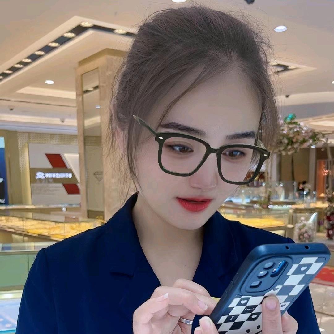 旺财微笑