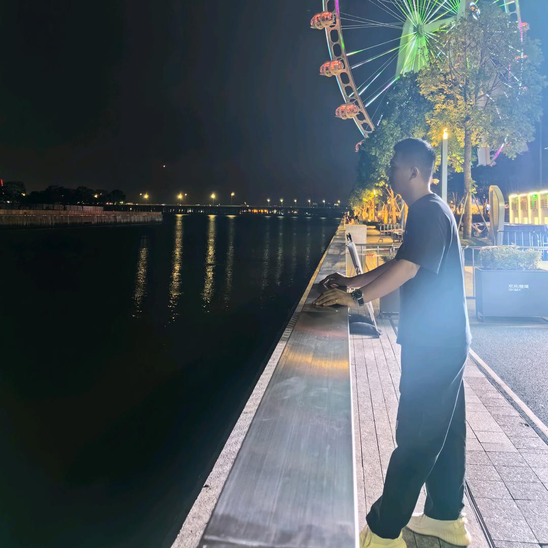 搬砖的牛马（赵同学）