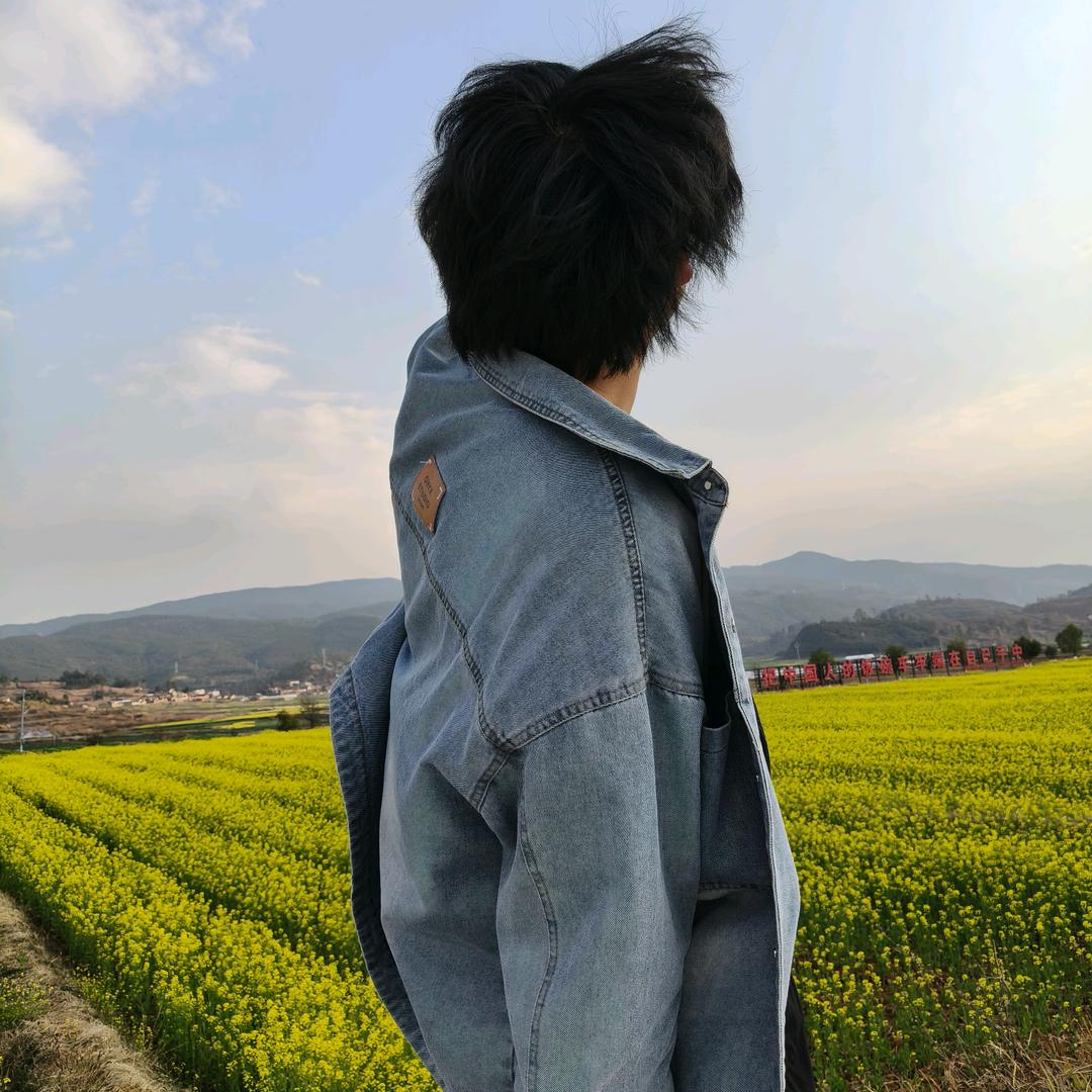 李 云 轩