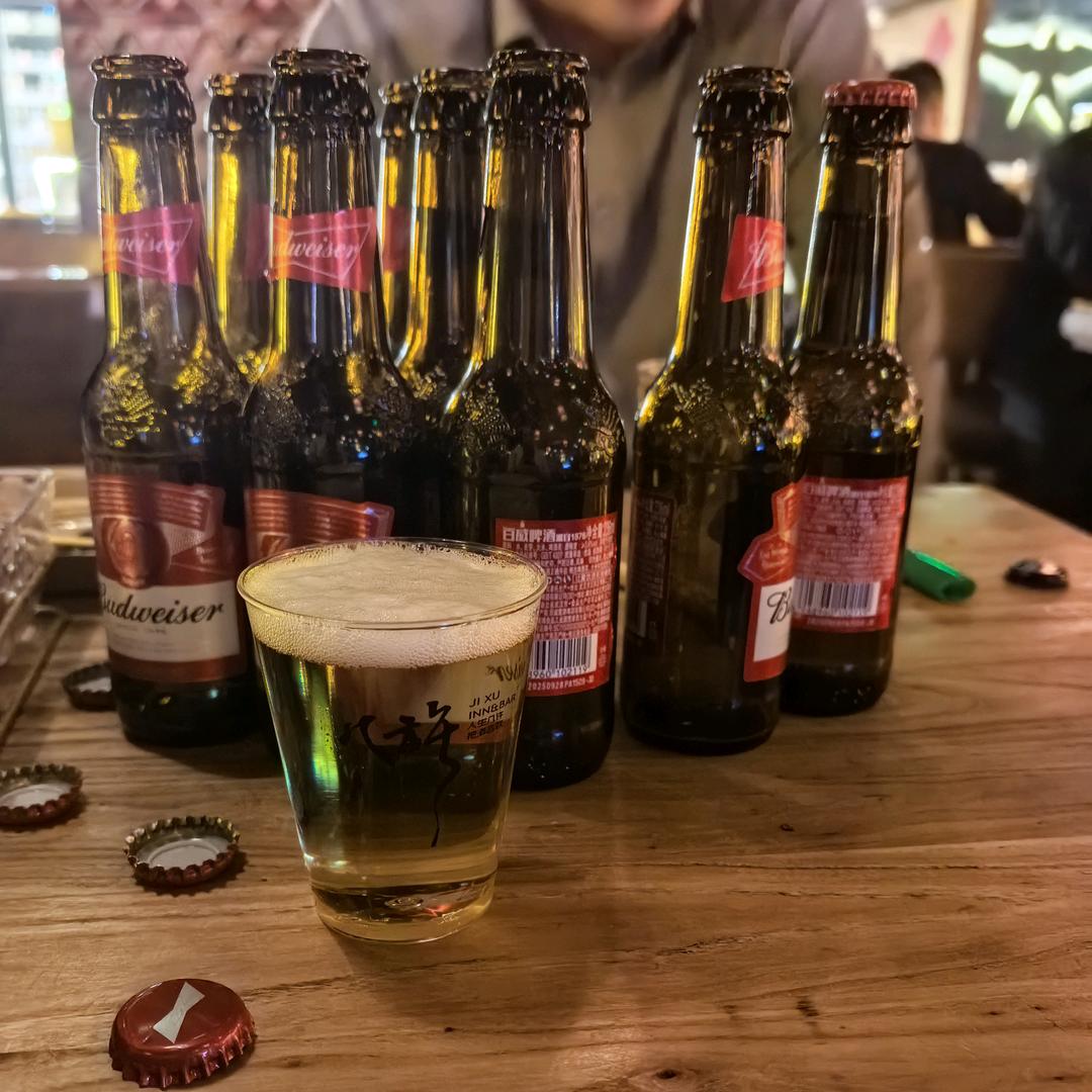 路与他人各不同，何必听风就动容