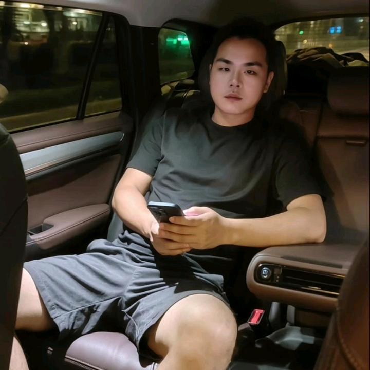 @💕梁杰生鲜（松狮五黑犬基地）