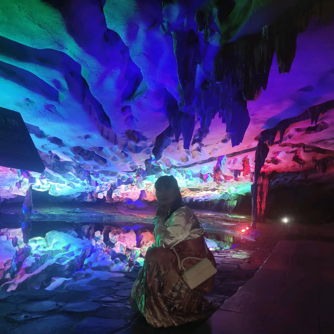 大家好，我叫红艳