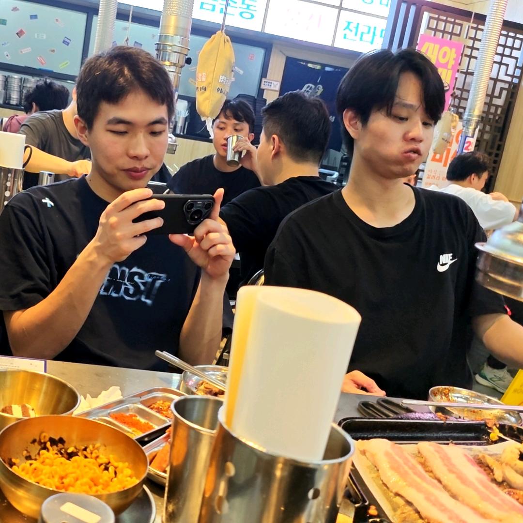 Ado的铁笼子