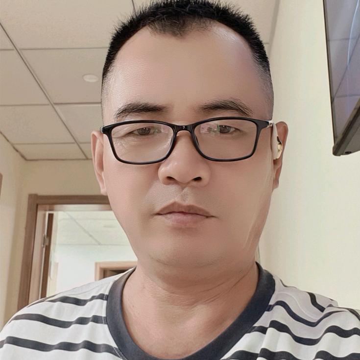 熟悉的鼻息香味。