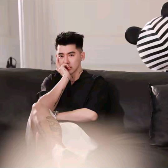 杨圣坤的高端时尚圈