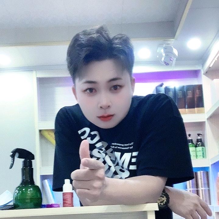 SW鼎上造型形象设计师:刚哥