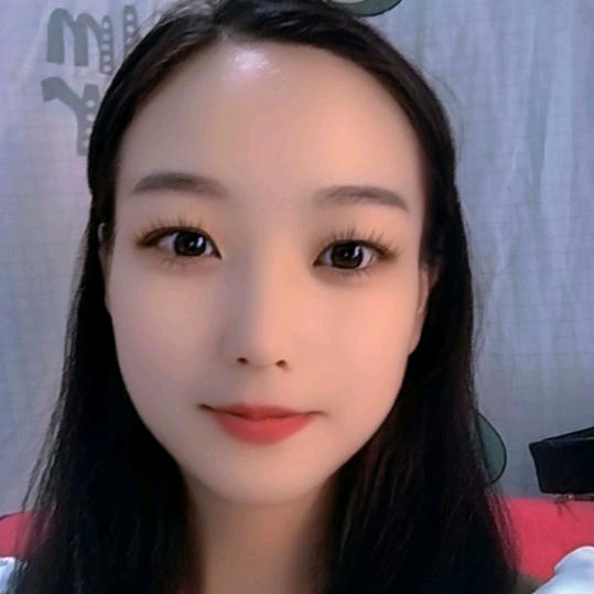 依依