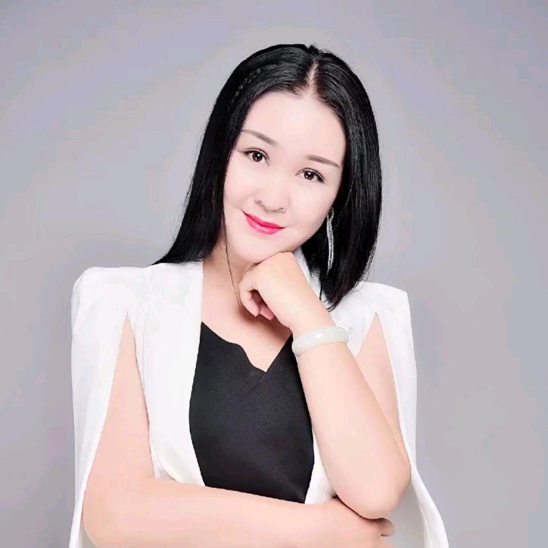 月亮弯弯💛