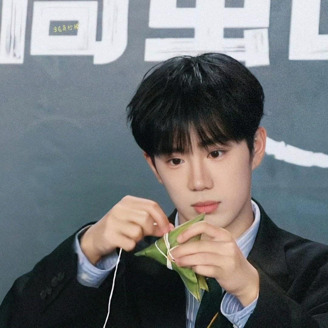 红色石头🌾(见过十个勤天2次版)