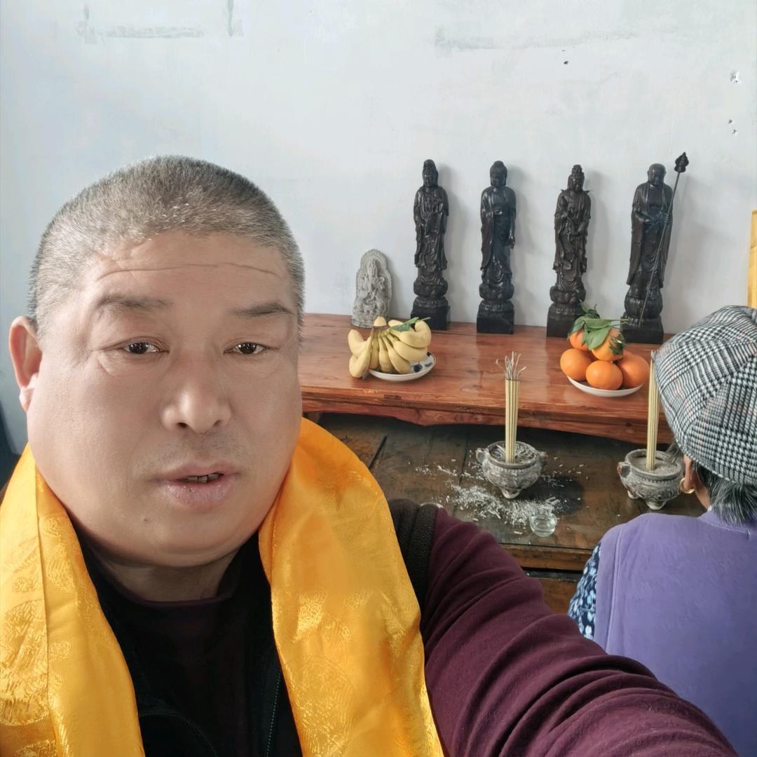 用户名24421236头像