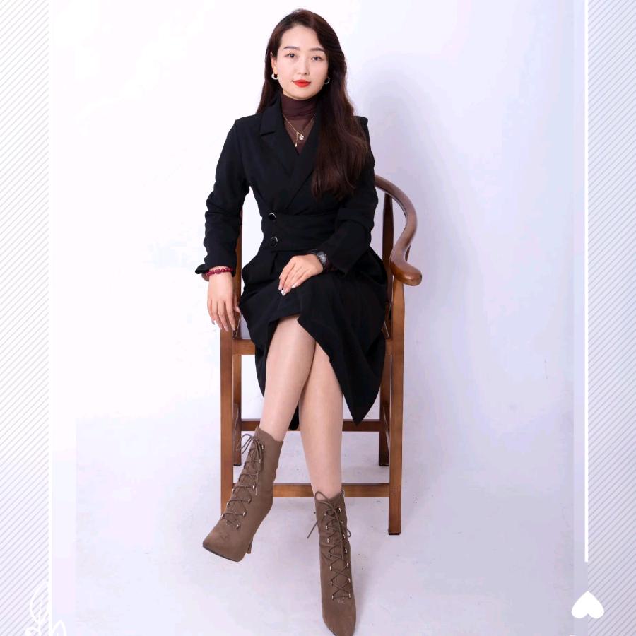 梦佳缘化妆老师夏天儿（连赞拉黑）