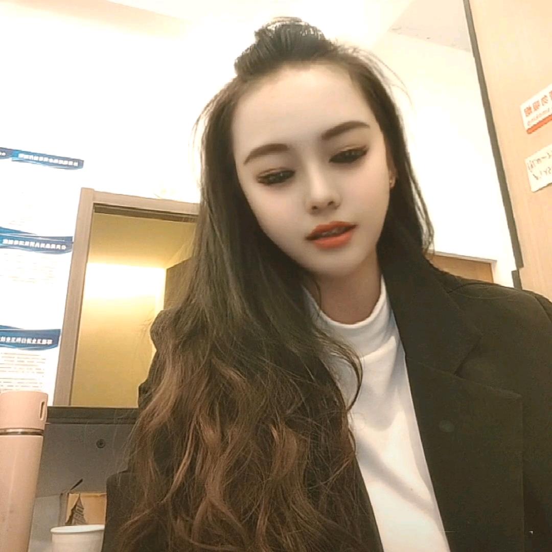 💕: ꧔ꦿ᭄往事💞 随风