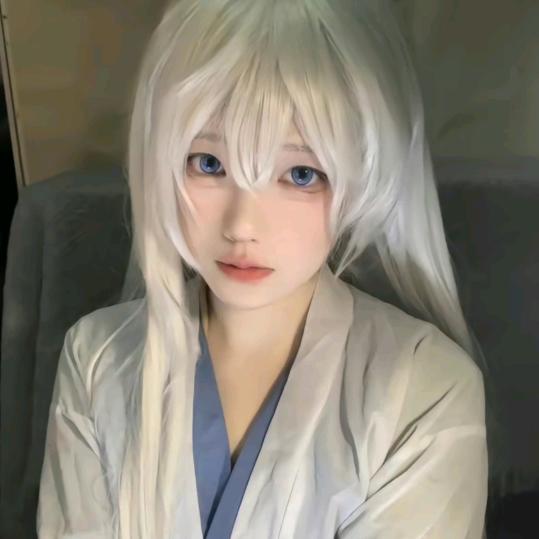←黑化的小绵羊→.🐝