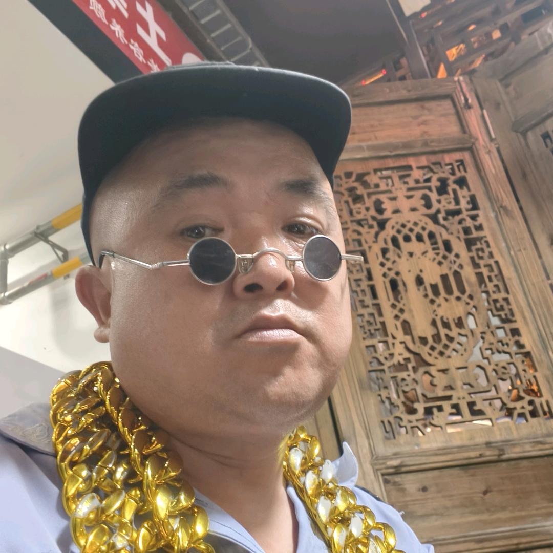 七十二奇楼小眼镜虎哥