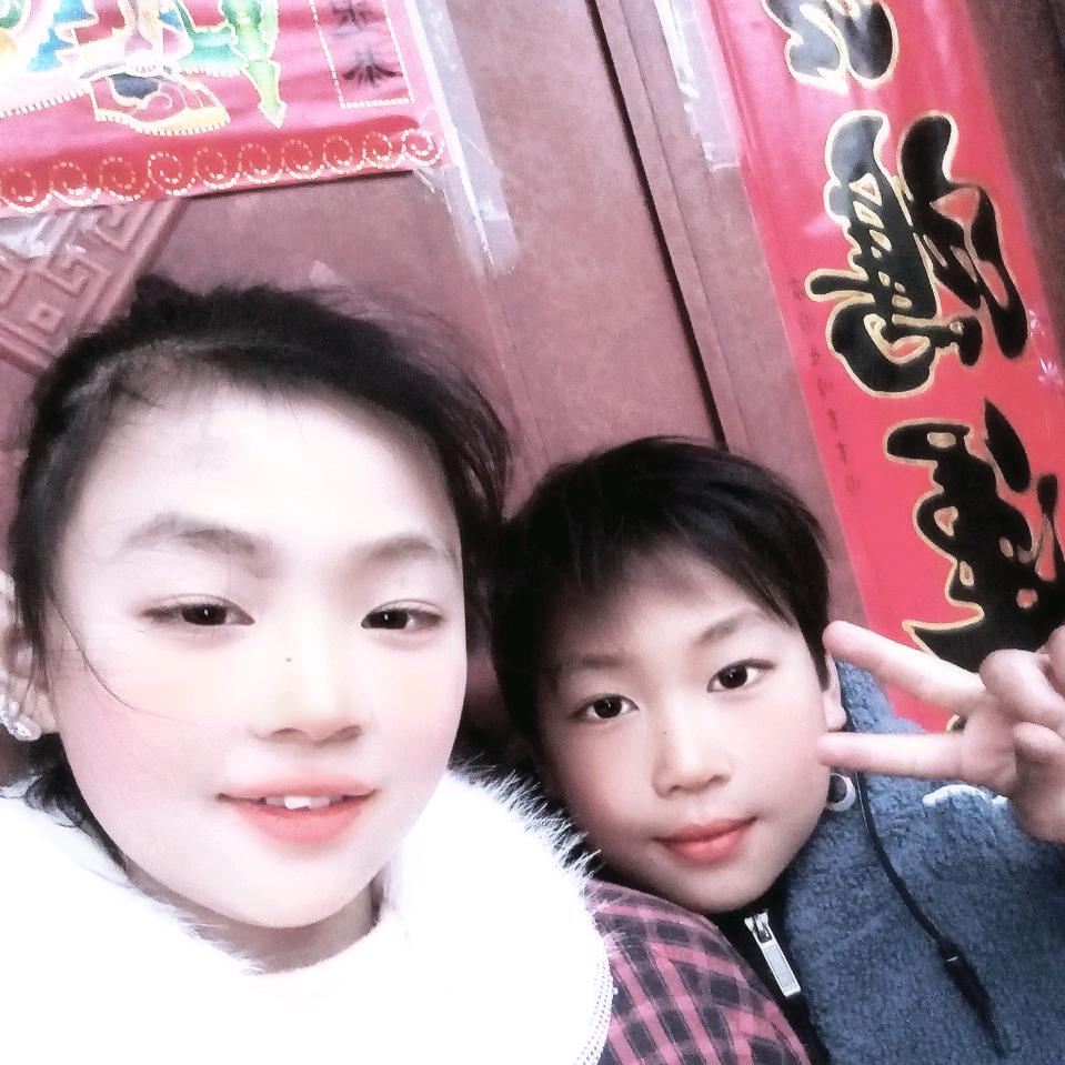 家有三个宝宝